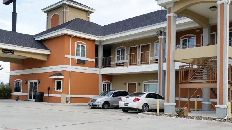 Belmont Inn And Suites Beeville Екстер'єр фото